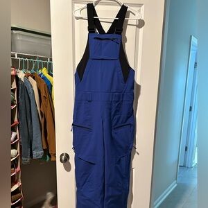 Mountain Hardware Snowpants